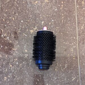 Dyson large volumizing round brush